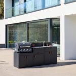 Cuisine extérieure 3 modules en acier avec barbecue gaz 4 brûleurs noir – Thira + Grimaud – Image 3